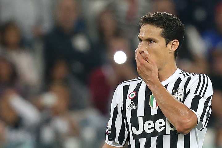 Berhentilah Mengejek Hernanes Fans Juve!